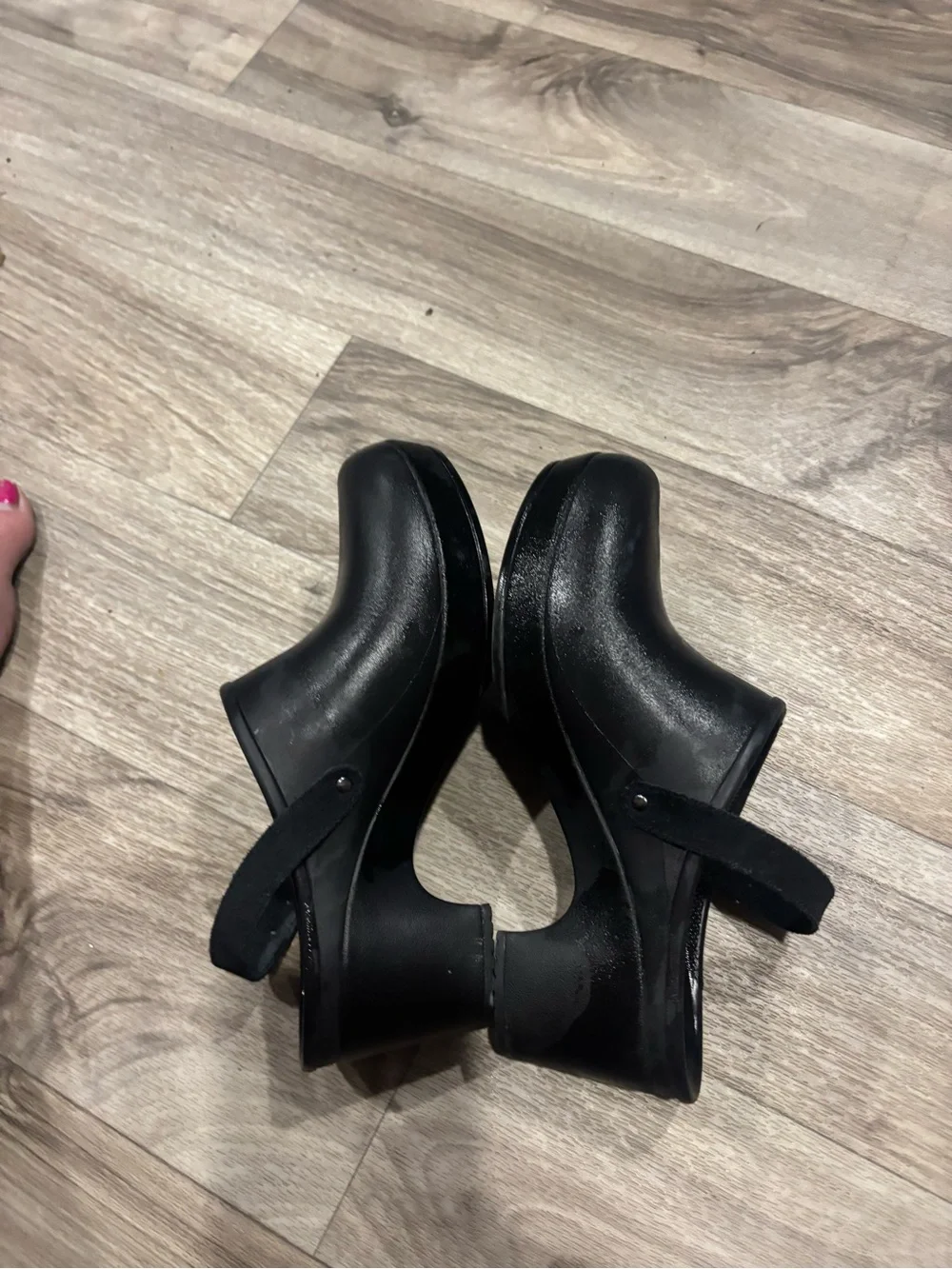 CROCS women Sarah dual Black Clog Slip-Ons with Adjustable Heel Strap